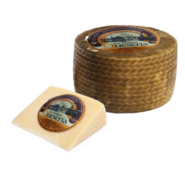 WEDGE OF SEMI-CURED SHEEP CHEESE FROM LA ANTIGUA QUESERÍA 250g - Image 2