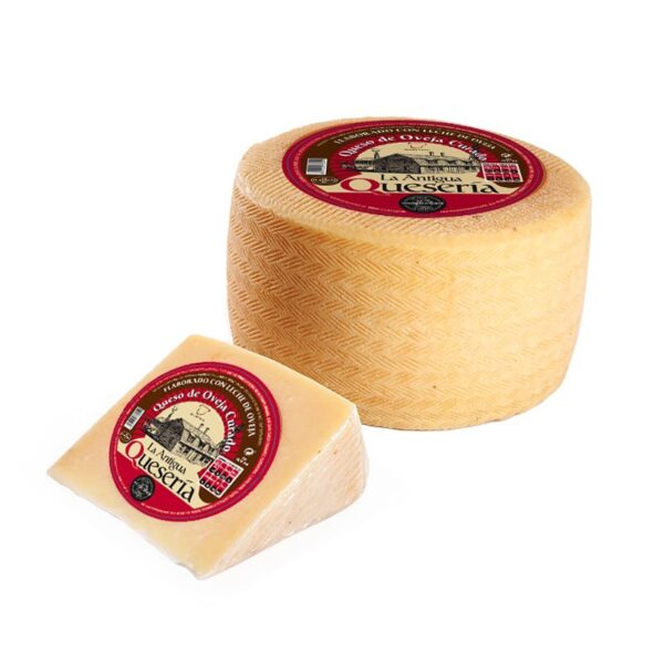 CURED SHEEP CHEESE WEDGE LA ANTIGUA QUESERÍA 250g - Image 2
